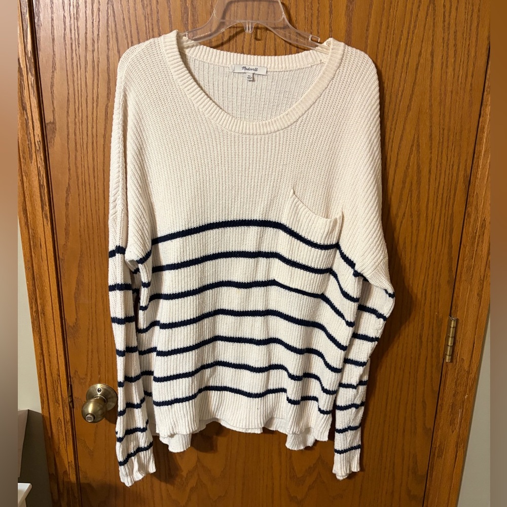 Madewell Off-White and Navy Ribbed Knit Sweater. Size X-Large.